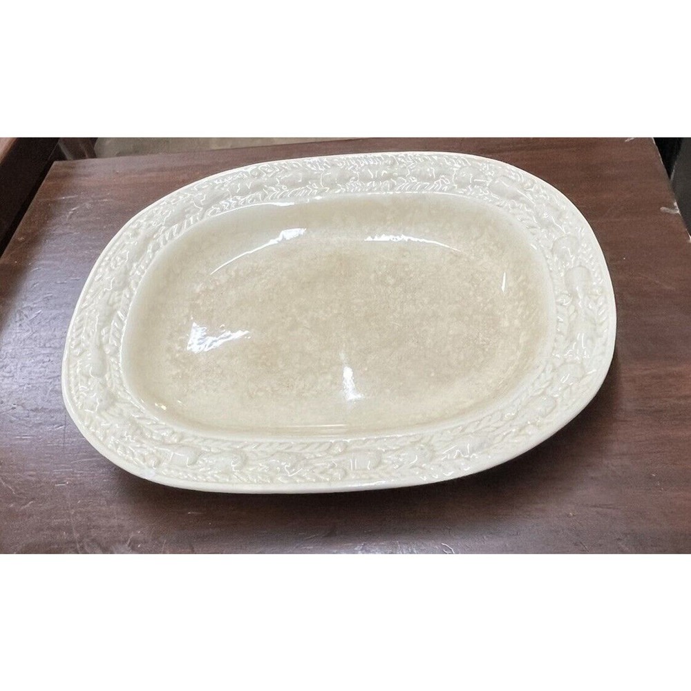Royal Adams Della Robia Titian Ware Vegetable Bowl 9” England Cream Acorns Flaws